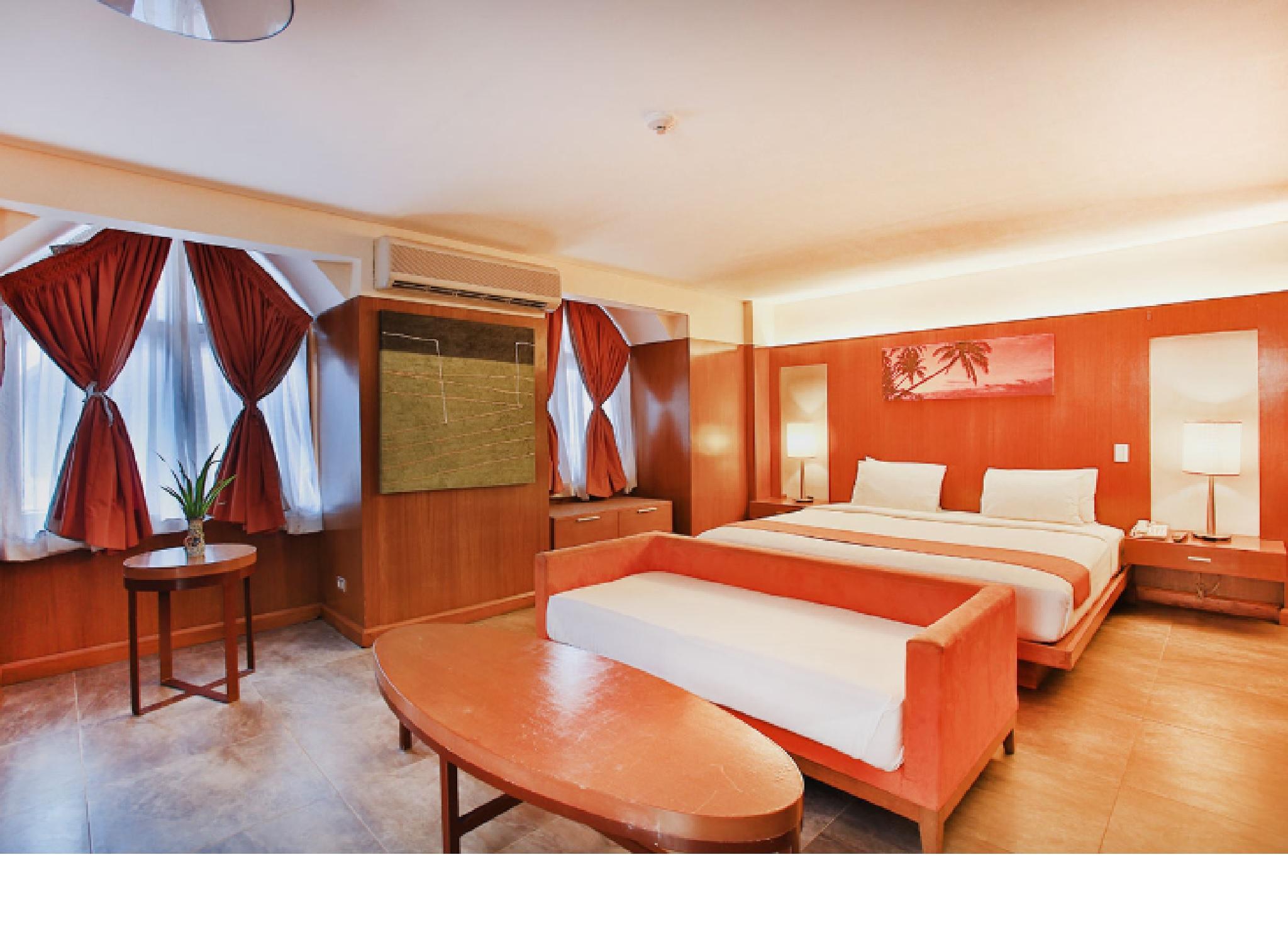 Crown Regency Beach Resort Manoc-Manoc Exterior foto