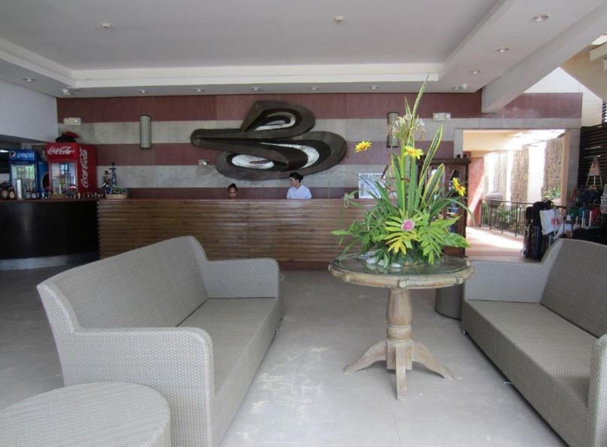 Crown Regency Beach Resort Manoc-Manoc Exterior foto