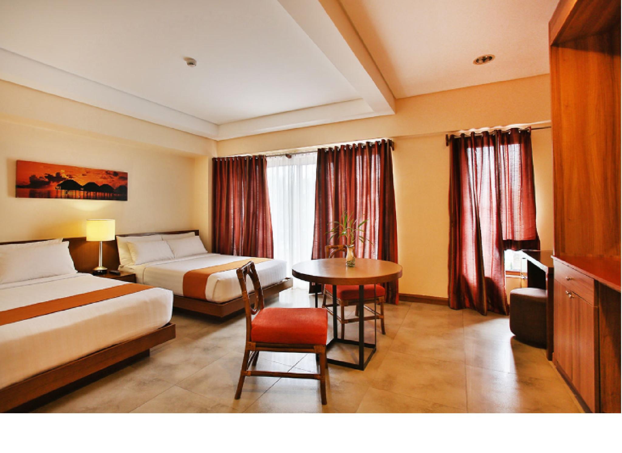 Crown Regency Beach Resort Manoc-Manoc Exterior foto