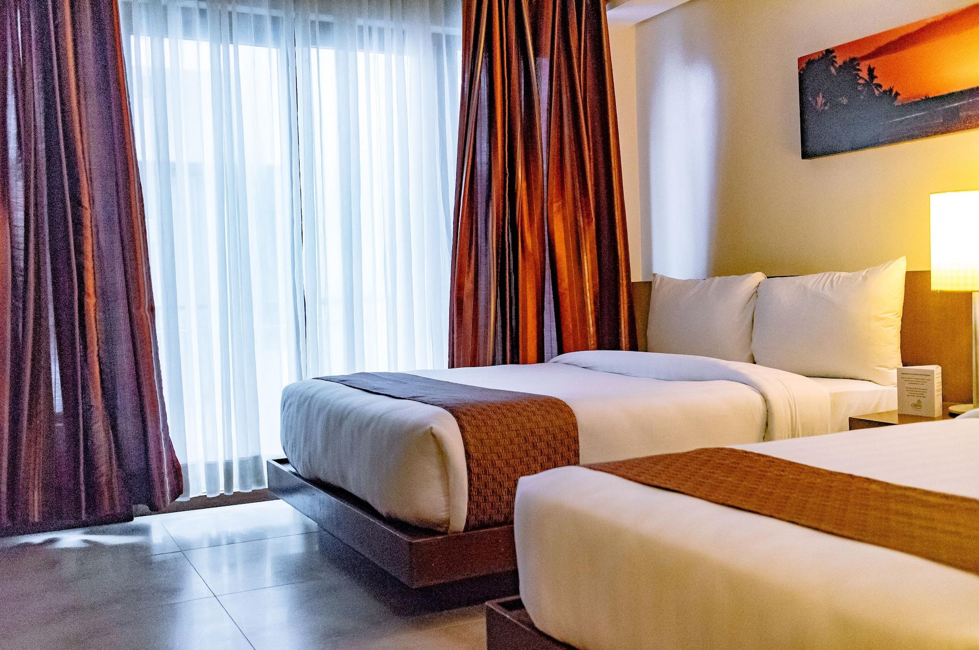 Crown Regency Beach Resort Manoc-Manoc Exterior foto